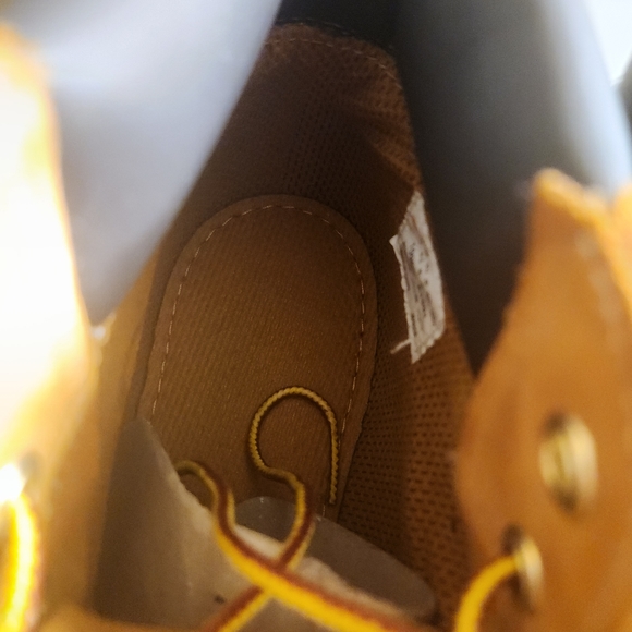 Timberland Boots - Picture 4 of 11